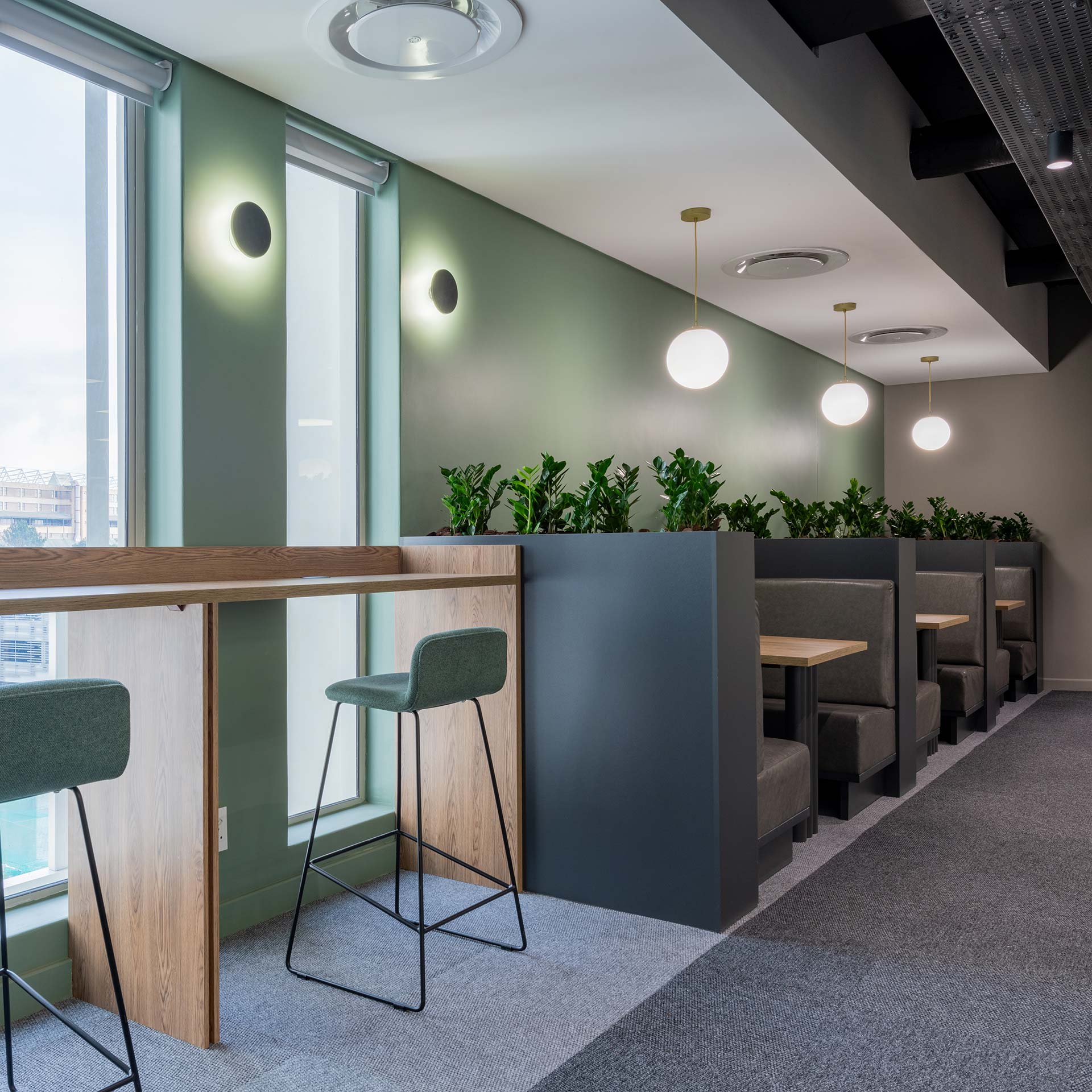 Flexible workspace interior design to boost your business ROI