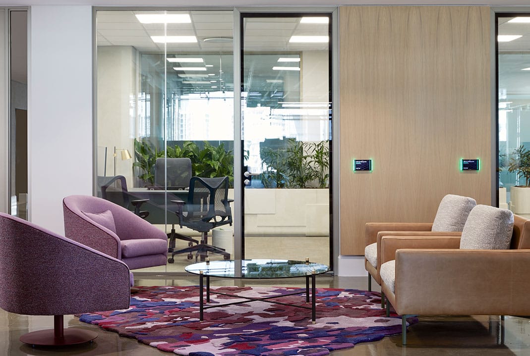 Great office furniture and interior design with comfortable hairs and office tables